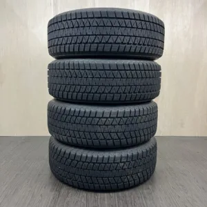 中古 BRIDGESTONE BLIZZAK DM-V3 冬用タイヤ 235/60R18 #123T40426の実物写真（1枚目）