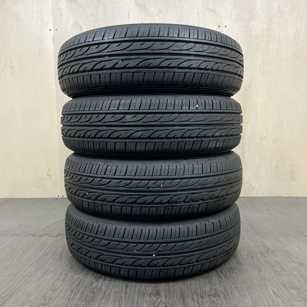 中古 DUNLOP DIGI-TYRE EC 202 サマータイヤ 165/70R14 #0401AT000926の実物写真（1枚目）