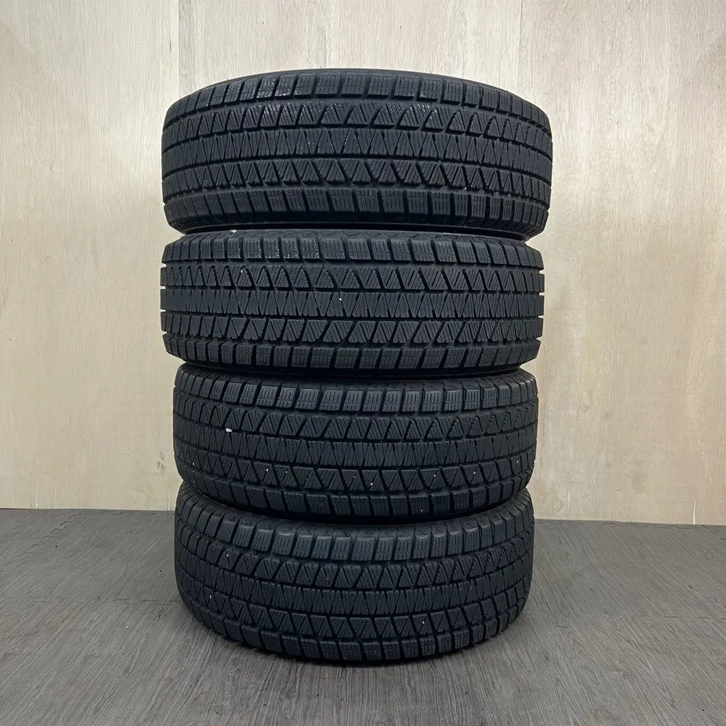 BRIDGESTONE BLIZZAK DM-V3 Tyre 265/65 R18 Item number 0458AT000926
