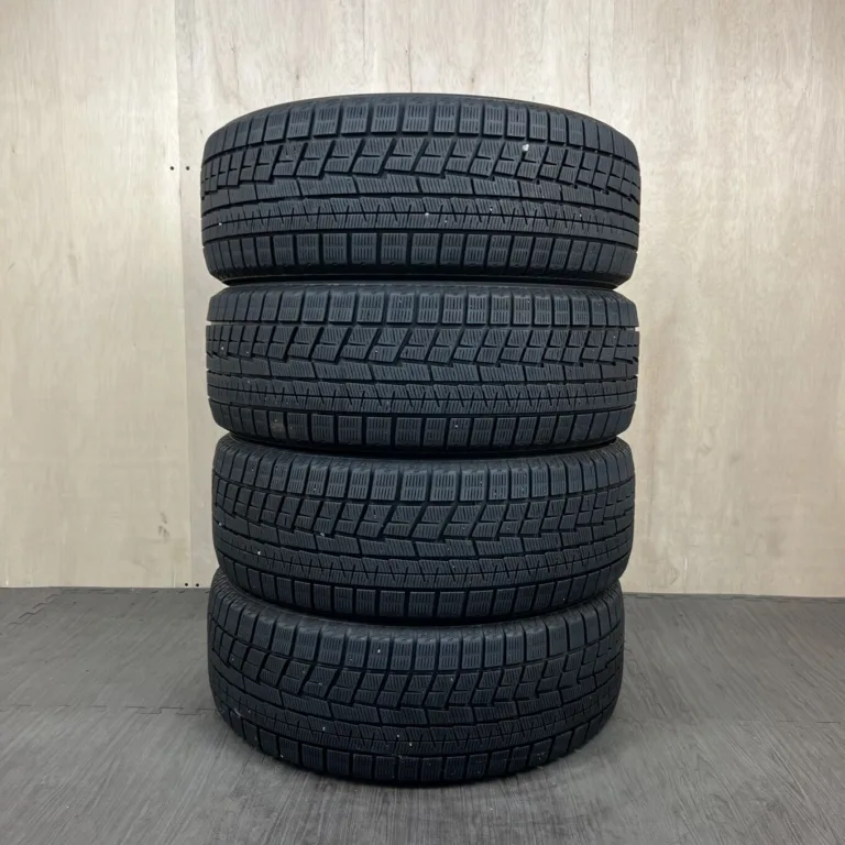 中古 YOKOHAMA ICE GUARD IG60 冬用タイヤ 215/55R17 #0148AT020926の実物写真（1枚目）