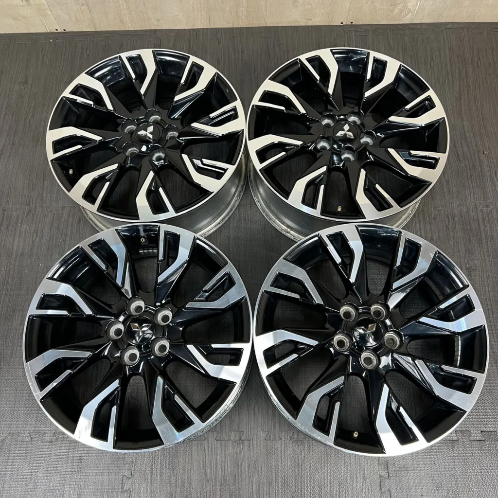中古 三菱 OUTLANDER ホイール 18×7.0J PCD 5x114.3 ET38 #0070AD040926の実物写真（1枚目）
