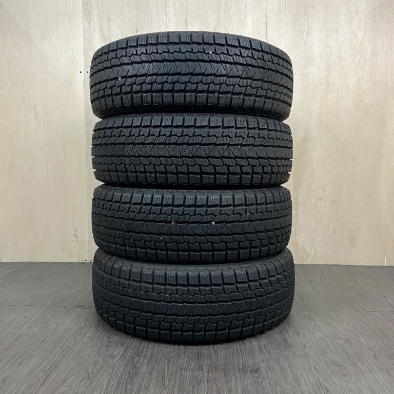 中古 YOKOHAMA ICE GUARD G075 冬用タイヤ 225/60R17 #0429AT000926の実物写真（1枚目）