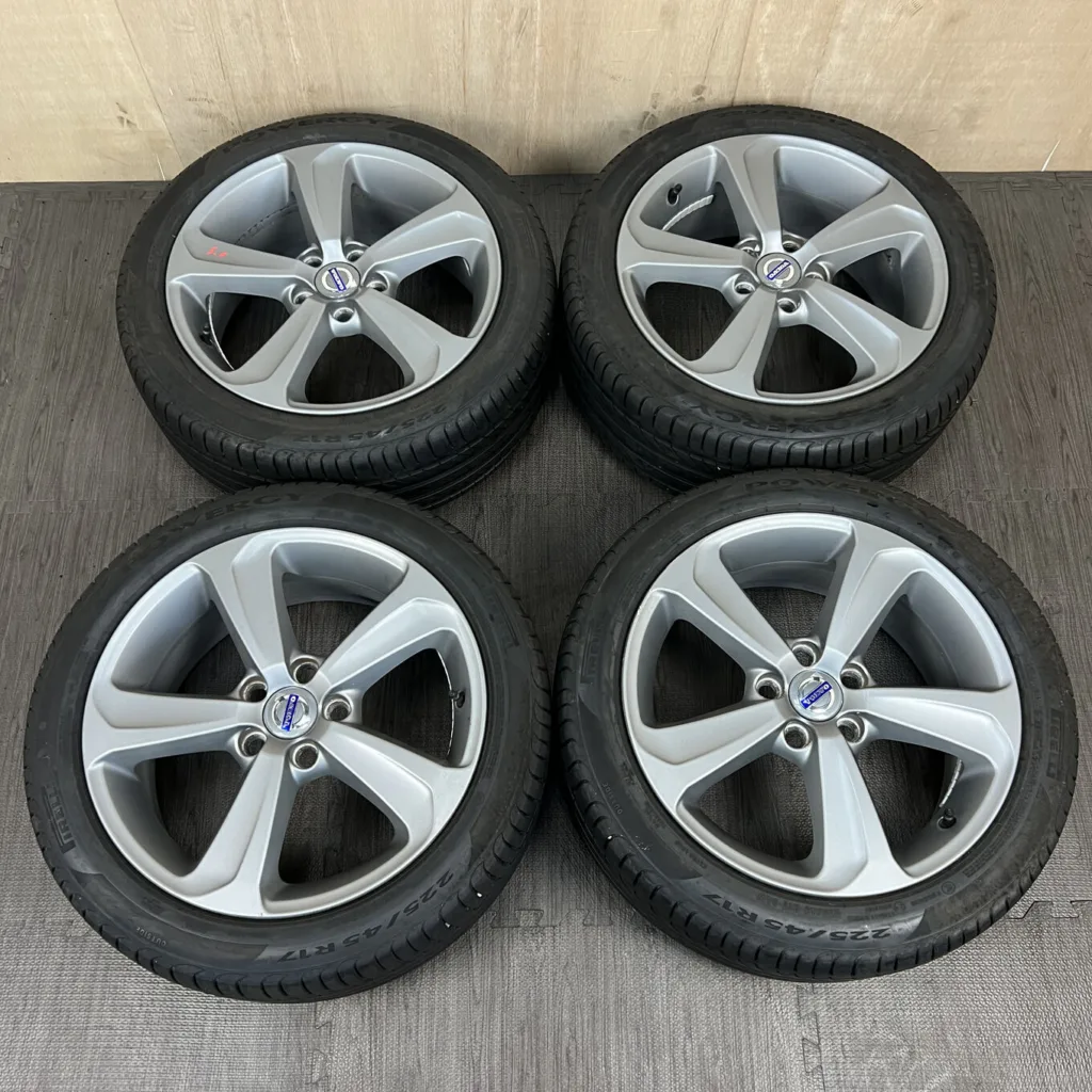 VOLVO V40 Wheel 17 × 7.5J · 5x108 · ET52.5 Item number 0002AD021026