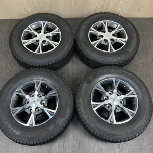 中古 トヨタ HIACE 200 ホイール 15×6.0J PCD 6x139.7 ET35 #0040AD041026の実物写真（1枚目）