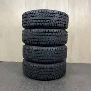 中古 BRIDGESTONE BLIZZAK DM-V3 冬用タイヤ 225/65R17 #167T40325の実物写真(1枚目)
