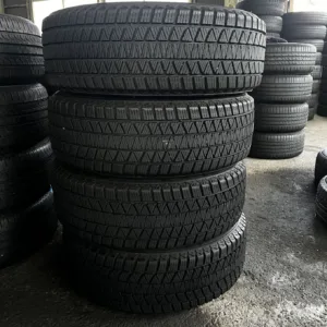 中古 BRIDGESTONE BLIZZAK DM-V3 冬用タイヤ 225/65R17 #417T40325の実物写真(1枚目)