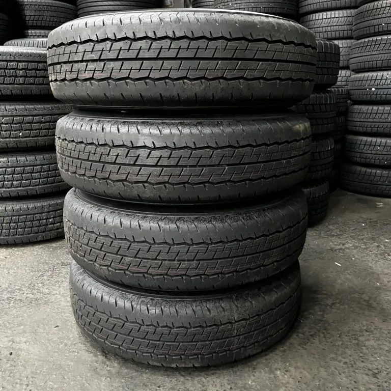 DUNLOP SP 175N LT Tyre 195/80 R15 Item number 626T40325