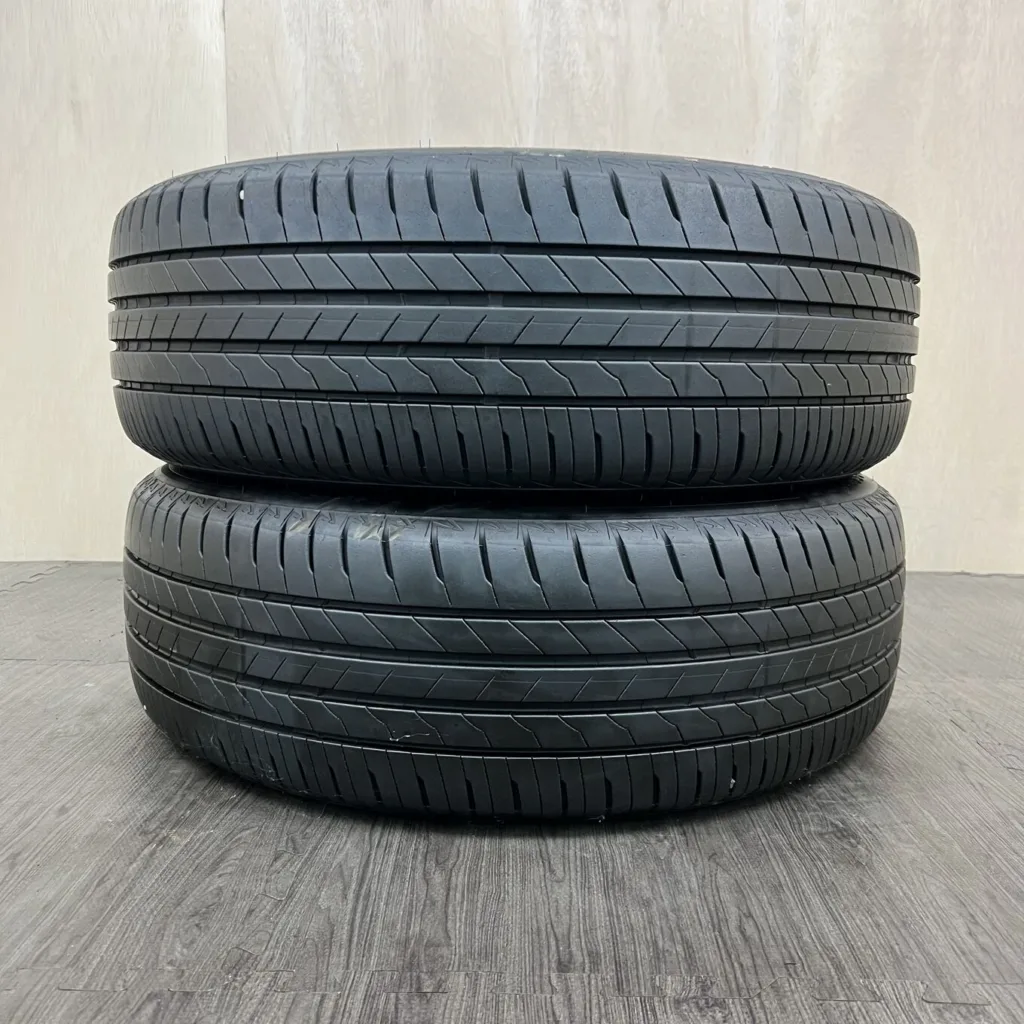 BRIDGESTONE Tyre 235/50 R21 Item number 917T40325