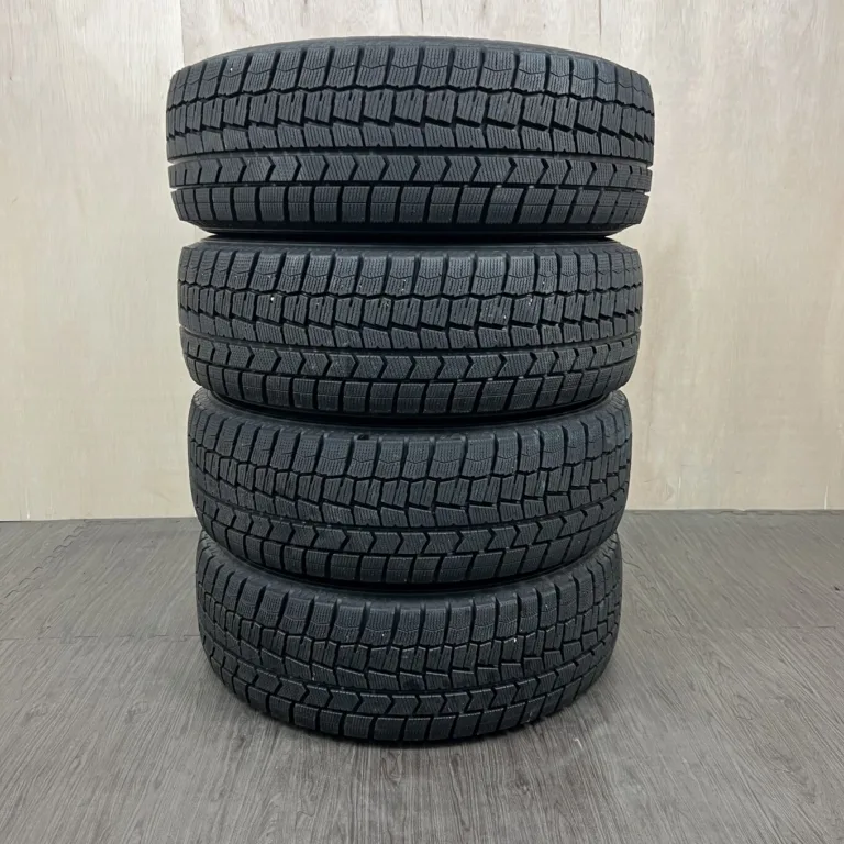 DUNLOP WINTER MAXX WM02 Tyre 215/65 R16 Item number 232T40925