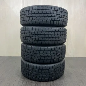 中古 GOODYEAR ICE NAVI 7 冬用タイヤ 215/50R17 #340T40925の実物写真（1枚目）
