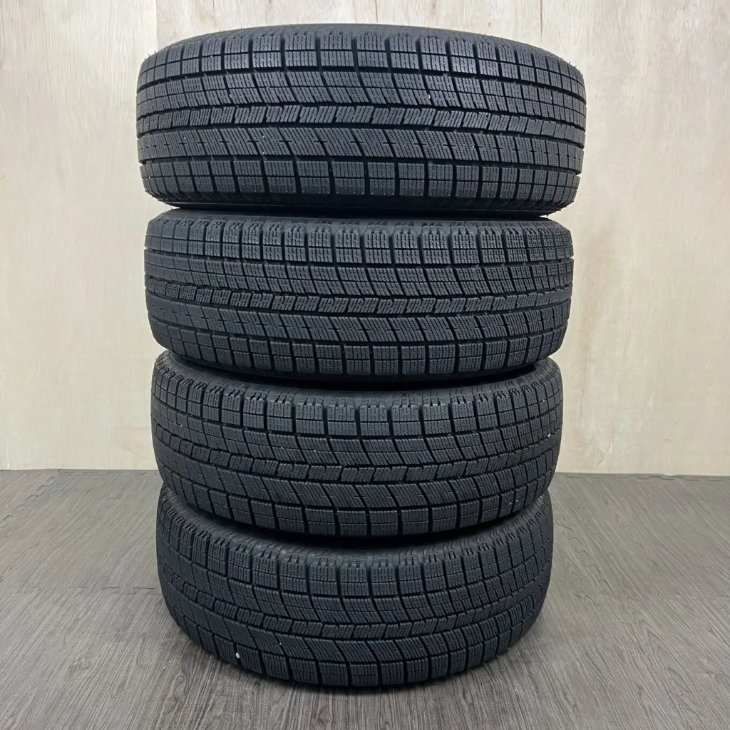 中古 NANKANG ICE ACTIVA AW-1 冬用タイヤ 215/65R16 #459T40925の実物写真（1枚目）