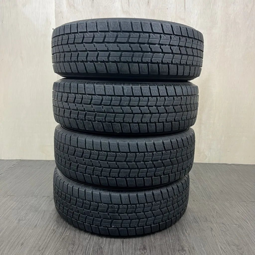 中古 GOODYEAR ICE NAVI 7 冬用タイヤ 195/65R16 #465T40925の実物写真（1枚目）