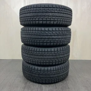 中古 YOKOHAMA ICE GUARD G075 冬用タイヤ 225/60R17 #492T40925の実物写真（1枚目）