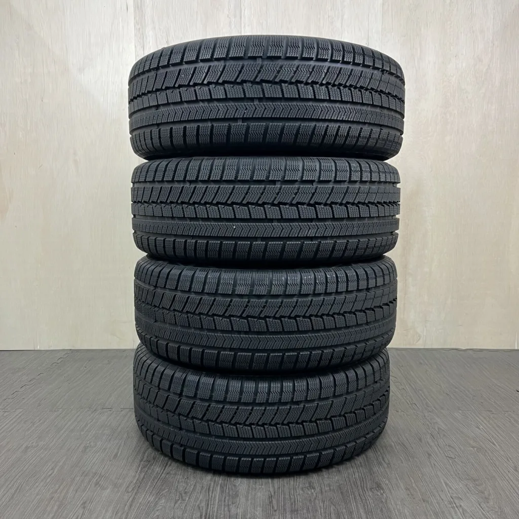 中古 HIFLY WIN-TURI 冬用タイヤ 225/55R17 #514T40925の実物写真（1枚目）