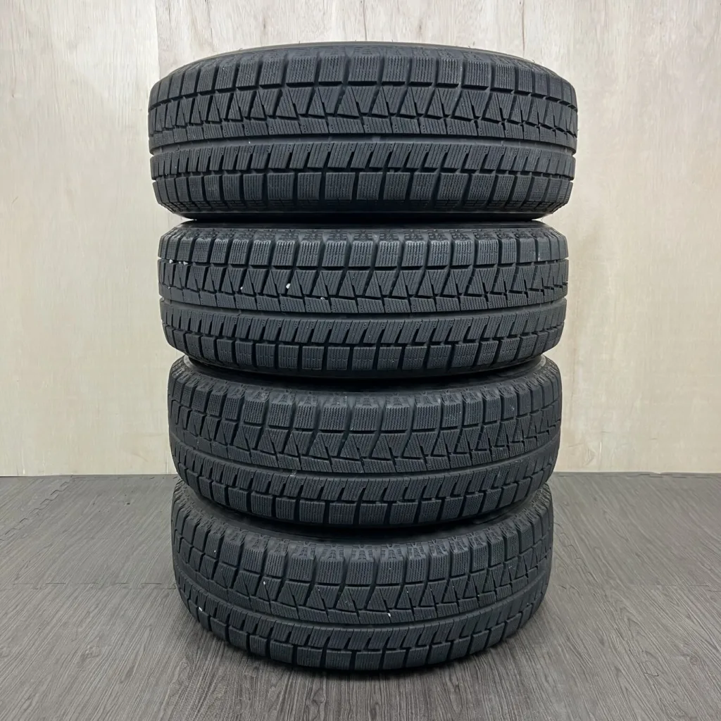 BRIDGESTONE ICE PARTNER 2 Шина 215/65 R16 артикул 529T40925