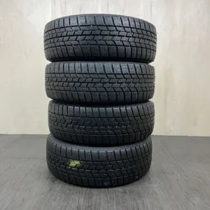 中古 GOODYEAR ICE NAVI 6 冬用タイヤ 205/55R16 #559T40925の実物写真（1枚目）