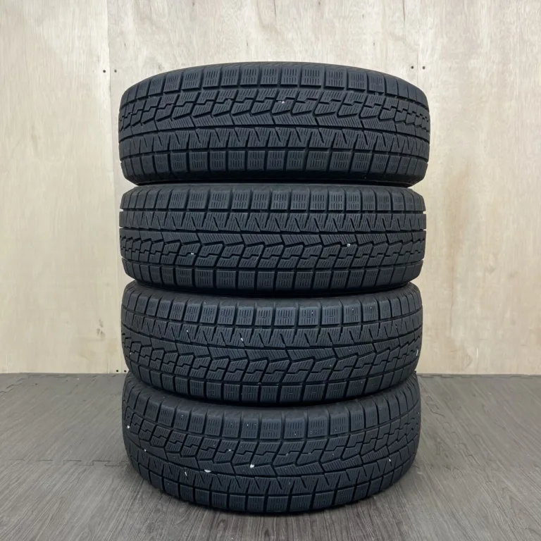 中古 YOKOHAMA ICE GUARD IG70 冬用タイヤ 195/65R15 #0478AT000926の実物写真（1枚目）