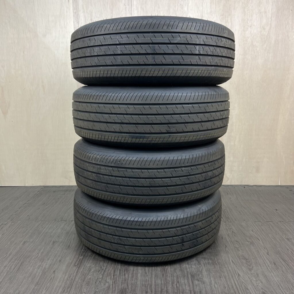 GOODYEAR EFFICIENTGRIP PERFORMANCE SUV Tyre 235/60 R18 Item number 8T40426
