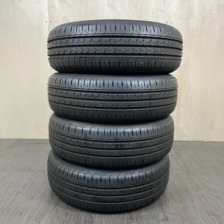 中古 YOKOHAMA BLUEARTH-FE AE30 サマータイヤ 185/65R15 #11T40426の実物写真（1枚目）