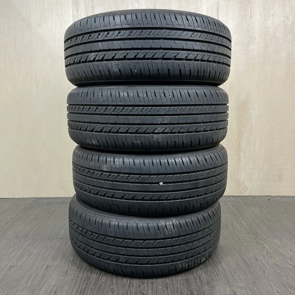 中古 SEBERLING SL201 サマータイヤ 215/55R17 #12T40426の実物写真（1枚目）