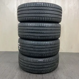 MICHELIN PRIMACY 4 Tyre 215/50 R17 Item number 33T40426