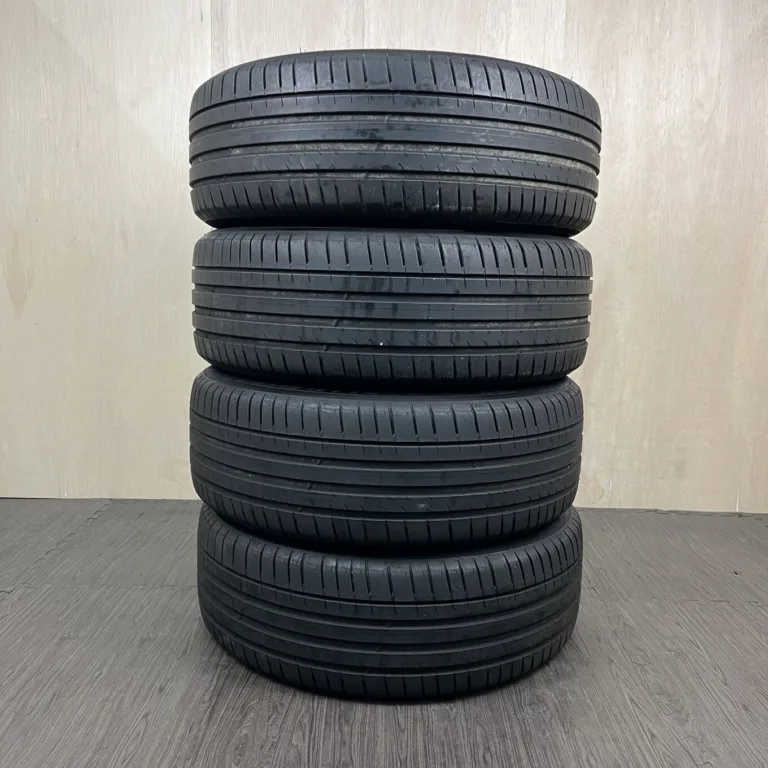 MICHELIN PILOT SPORT 4 SUV Tyre 225/55 R19 Item number 36T40426