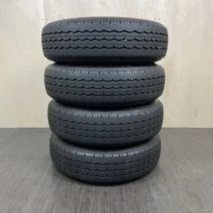 中古 BRIDGESTONE ECOPIA RD613 サマータイヤ 195/80R15LT #40T40426の実物写真（1枚目）