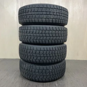 中古 GOODYEAR ICE NAVI 7 冬用タイヤ 215/65R16 #51T40426の実物写真（1枚目）