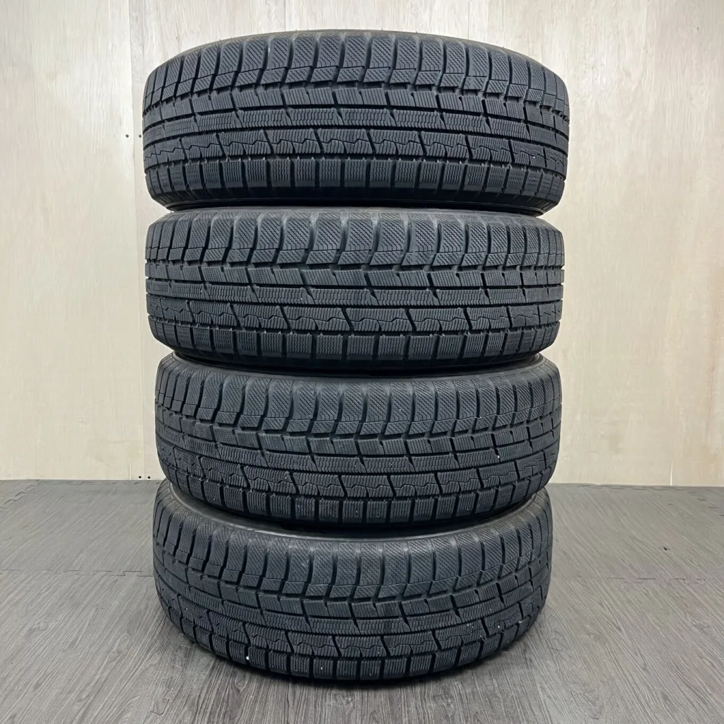 中古 TOYO TRANPATH TX 冬用タイヤ 225/60R18 #53T40426の実物写真（1枚目）