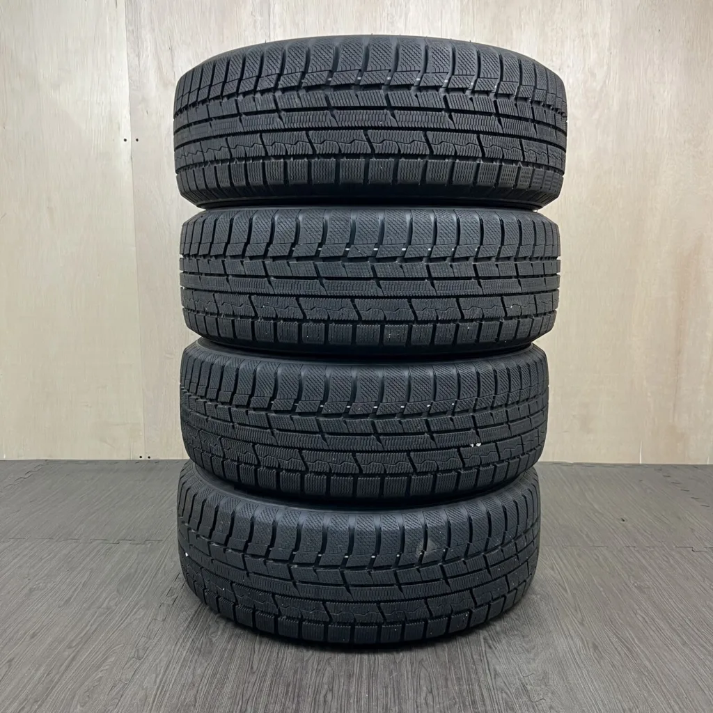 中古 TOYO TRANPATH TX 冬用タイヤ 225/60R17 #58T40426の実物写真（1枚目）