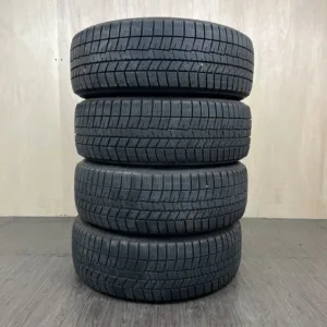 中古 DUNLOP WINTER MAXX WM03 冬用タイヤ 205/55R17 #60T40426の実物写真（1枚目）