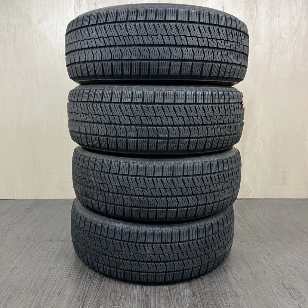BRIDGESTONE BLIZZAK VRX2 Tyre 225/60 R17 Item number 65T40426