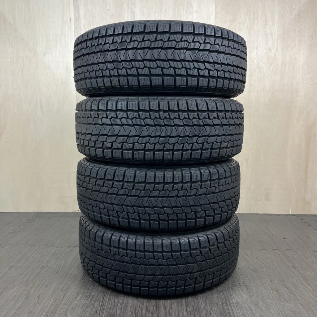 中古 YOKOHAMA ICE GUARD G075 冬用タイヤ 235/60R18 #68T40426の実物写真（1枚目）