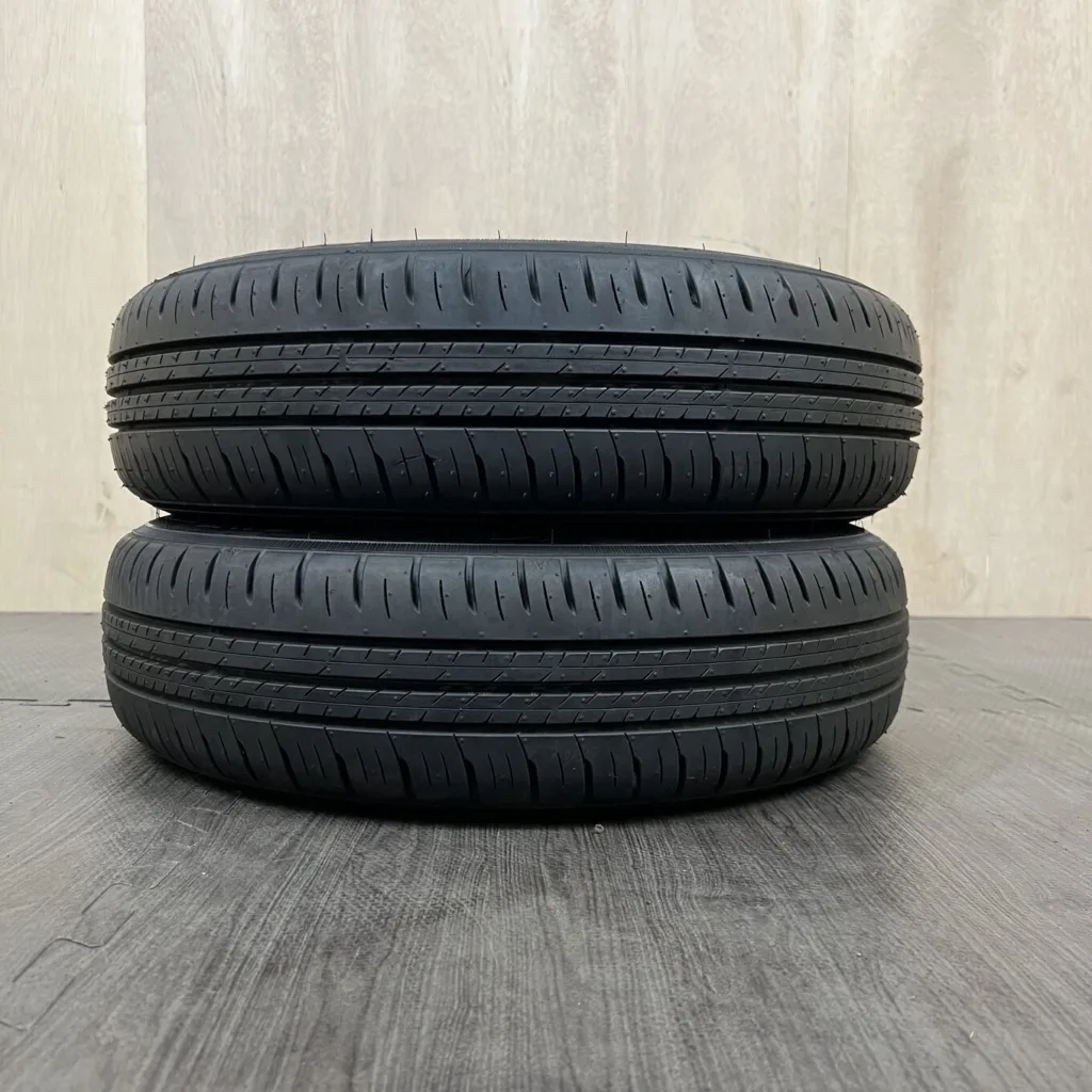 中古 DUNLOP ENASAVE EC300+ サマータイヤ 155/65R14 #0368AT000926の実物写真（1枚目）