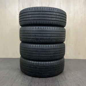中古 BRIDGESTONE ALENZA 001 サマータイヤ 215/60R17 #0436AT000926の実物写真(1枚目)