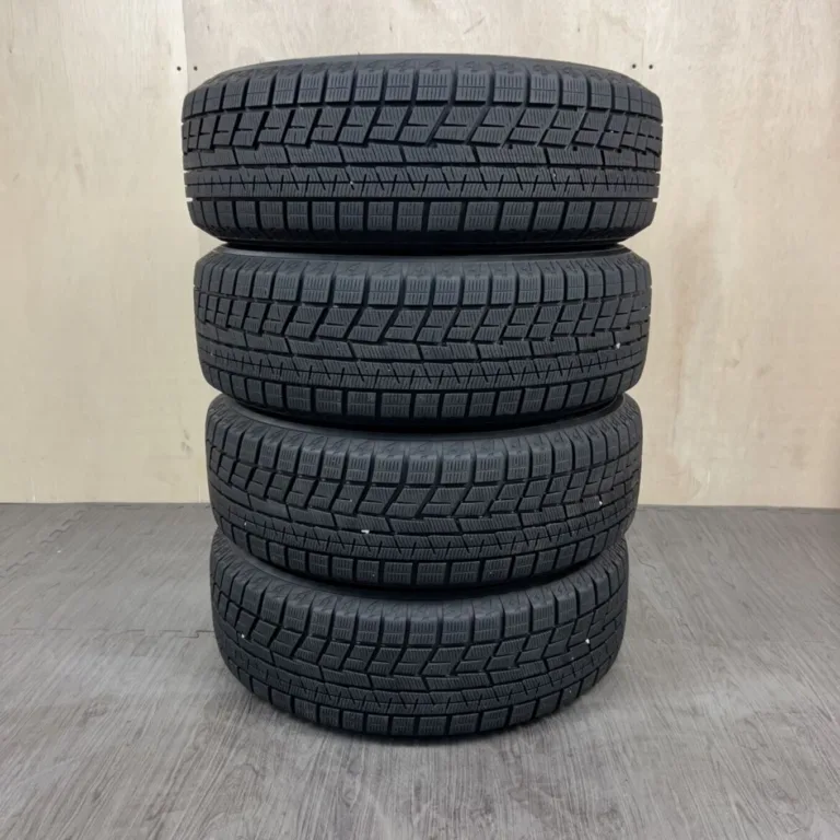 中古 YOKOHAMA ICE GUARD IG60 冬用タイヤ 195/65R15 #0007AT010926の実物写真（1枚目）