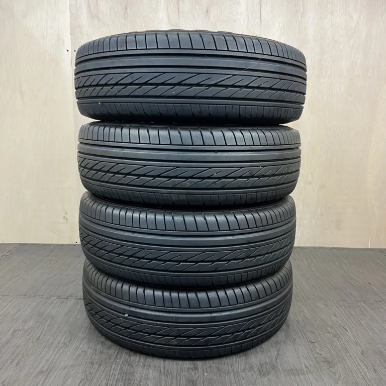 中古 GOODYEAR EAGLE 1 NASCAR サマータイヤ 215/65R16 #0487AT000926の実物写真（1枚目）