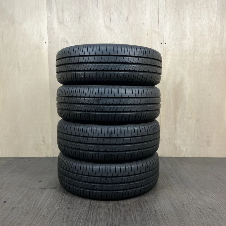 中古 DUNLOP ENASAVE EC204 サマータイヤ 195/55R16 #0042AT021026の実物写真（1枚目）